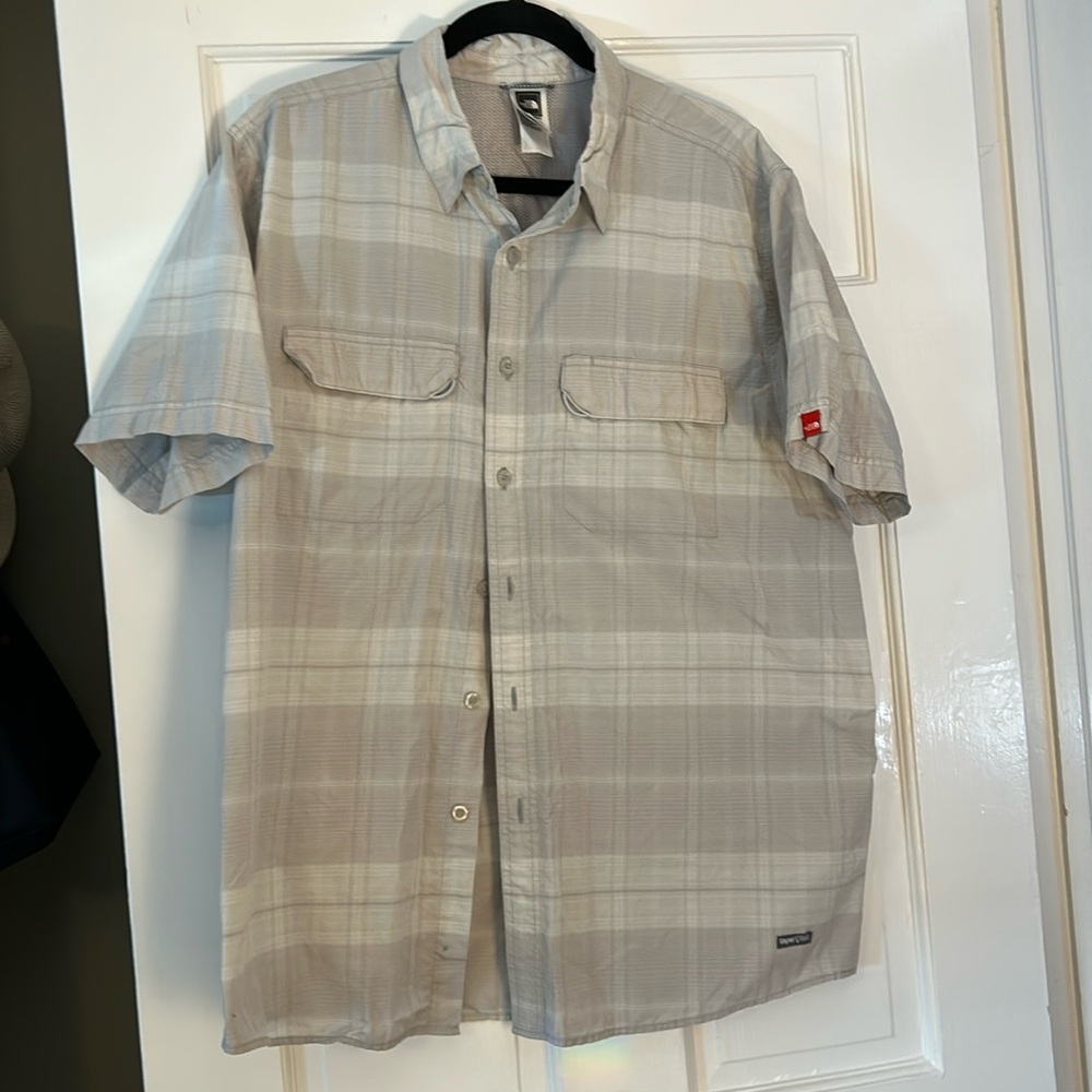 The North Face Men’s Plaid Button Down Short Sleeve Shirt Gray Size Large